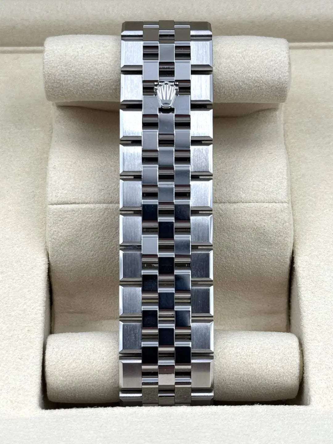 Rolex Land-Dweller 127334 White Honeycomb Motif